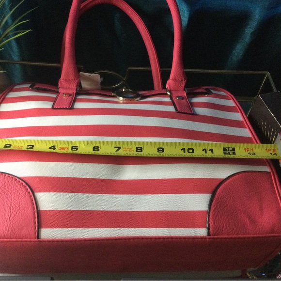 SOLD - Pink & White Tote Bag. NWOT - Picture 5 of 6